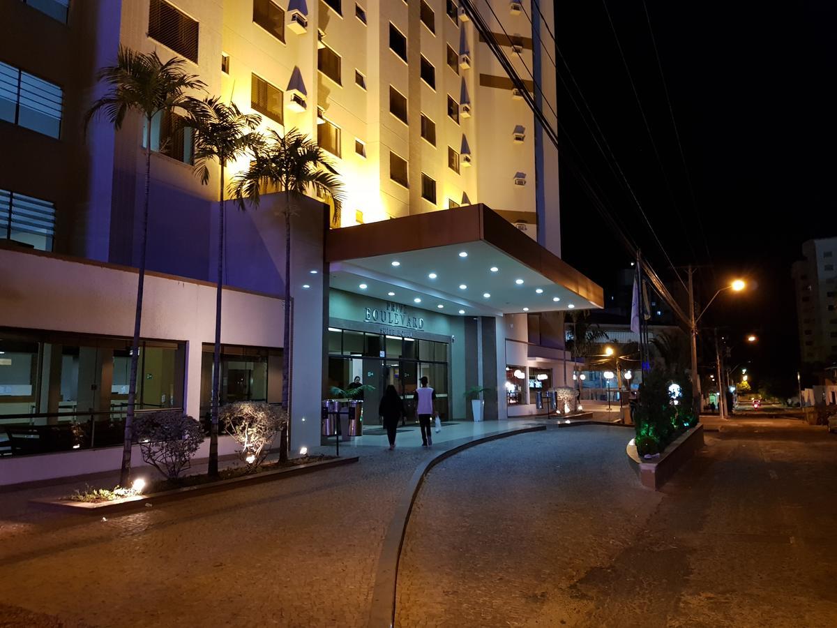 Boulevard Apartment