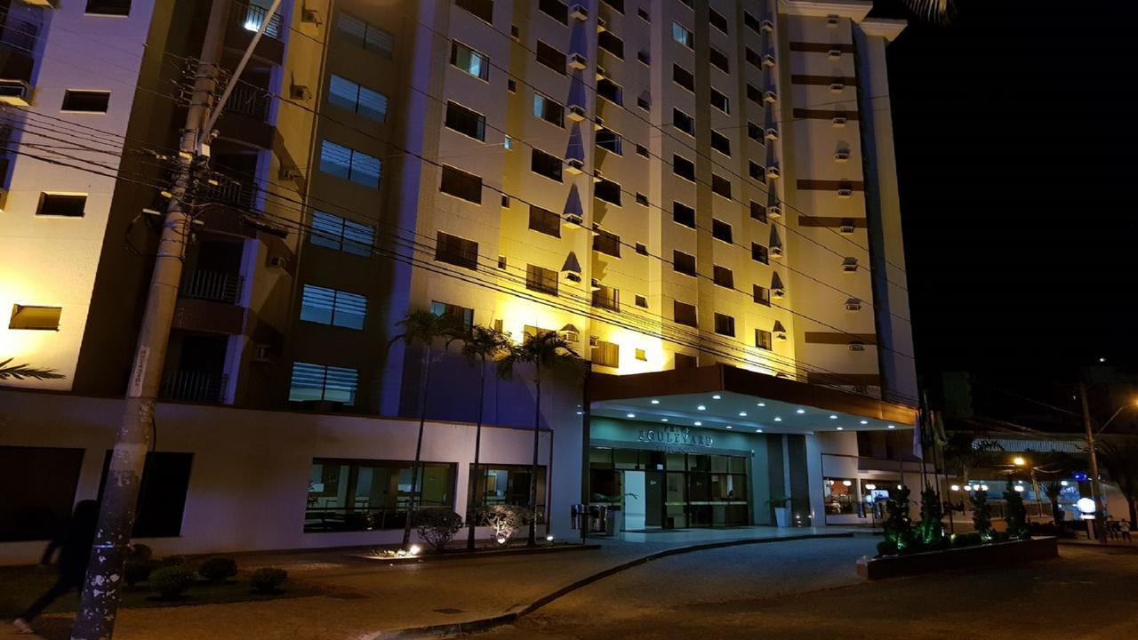 Boulevard Apartment
